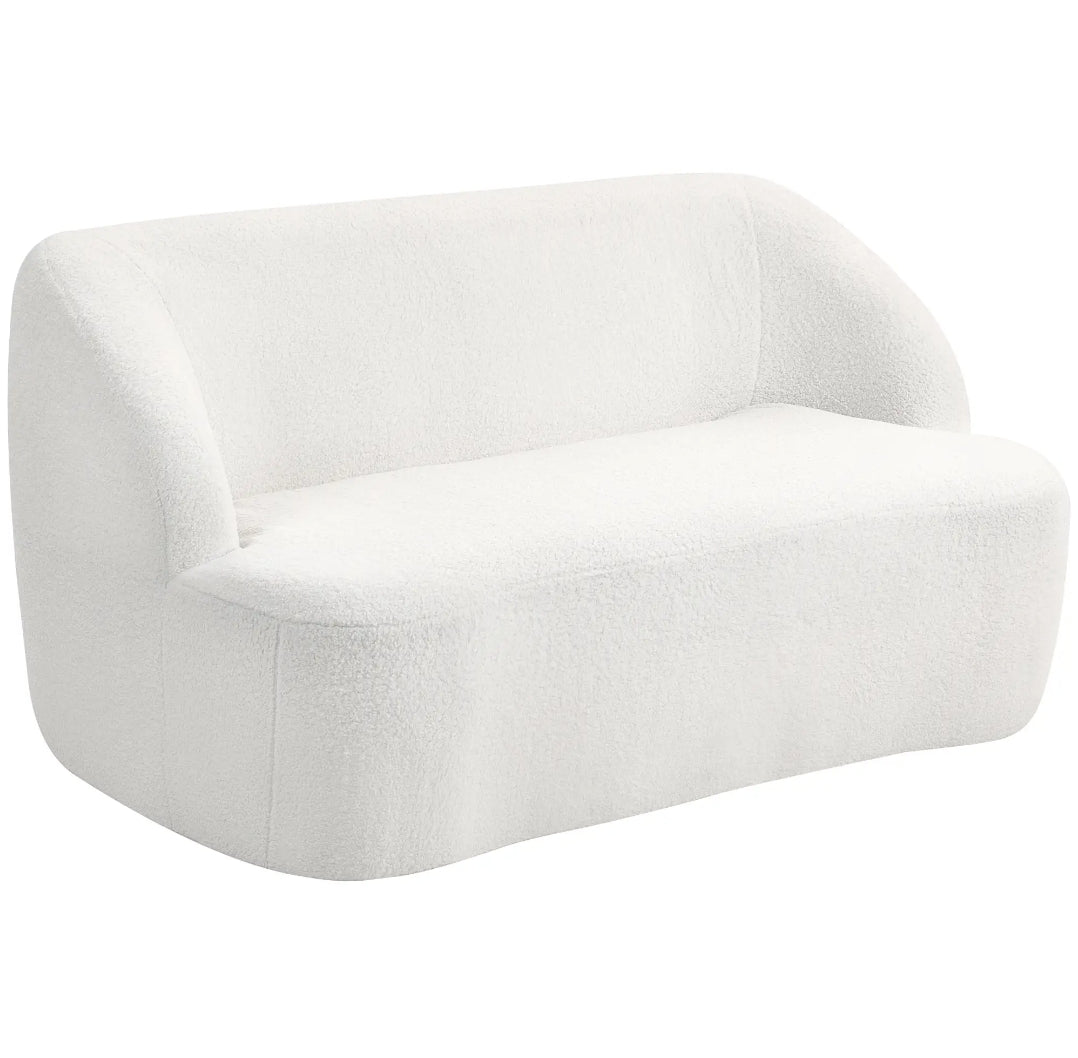 Sofá Curvo 2 Plazas Borreguito Crema 142 cm | MooM Decó