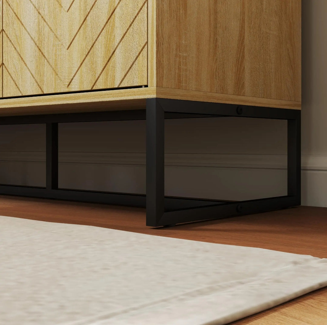 Aparador Chevron Roble con 4 Puertas | Mueble Auxiliar Salón 140,5 cm | MooM Decó